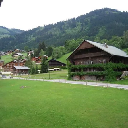 - 4 Pers, 27 M2, 2/1
