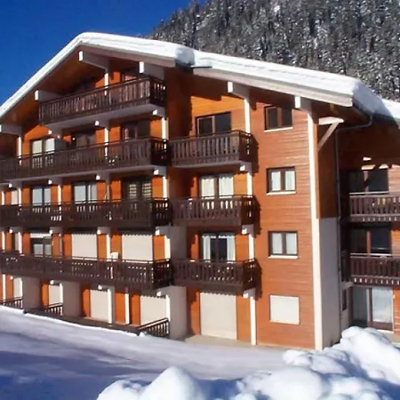 - 4 Pers, 27 M2, 2/1 *